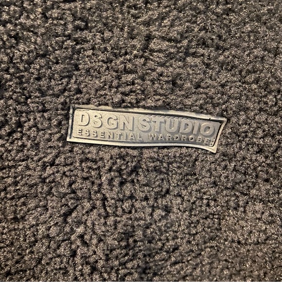 Quarter Zip Sherpa Jacket - Picture 5 of 5